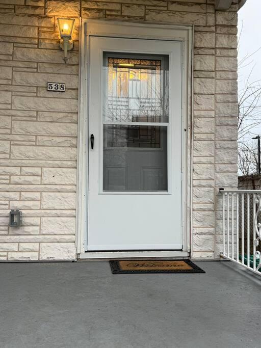 Comforting Getaway-Sleeps 6-Walk To Falls! Niagara Falls Eksteriør billede